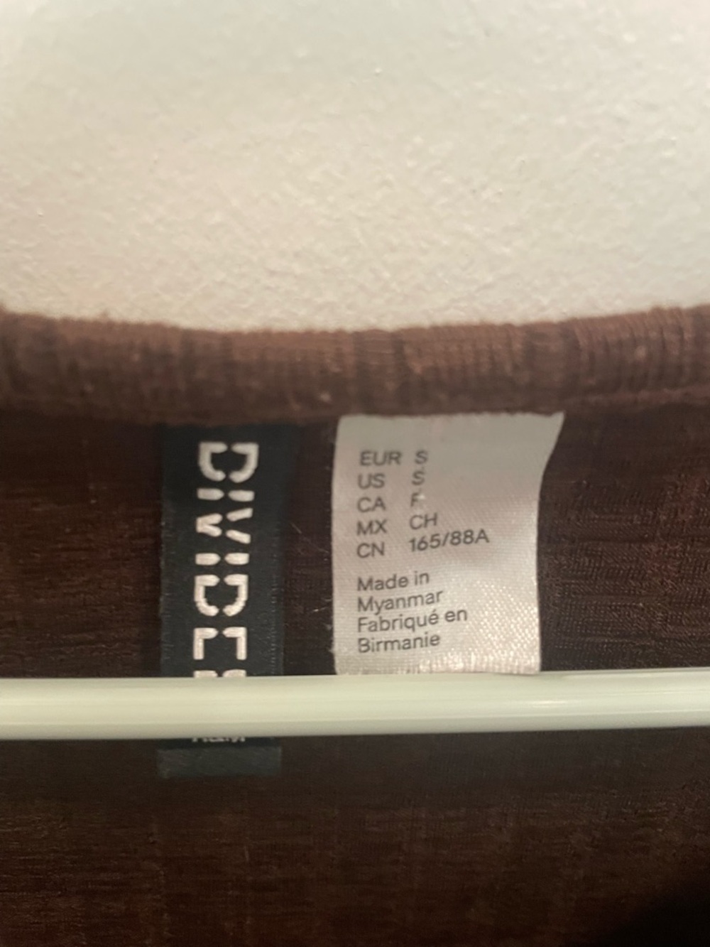 H&M Brown Ribbed V-Neck Crop Top - Picture 3 of 4